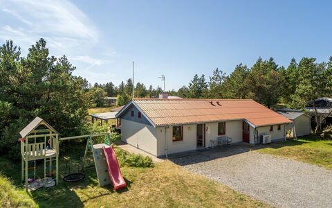 Germund - 900M from the Sea: Dak, Huis, Huis, Verblijf, Siding, Landgoed, Oprit, Garden Gebouwen, Werf, Schuur