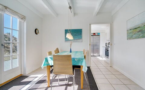 Ønef - 1Km from the Sea: Meubilair, Interieur Ontwerp, Stoel, Flooring, Tafel, Toevlucht, Verdieping, Plafond, Kamer, Eco Hotel