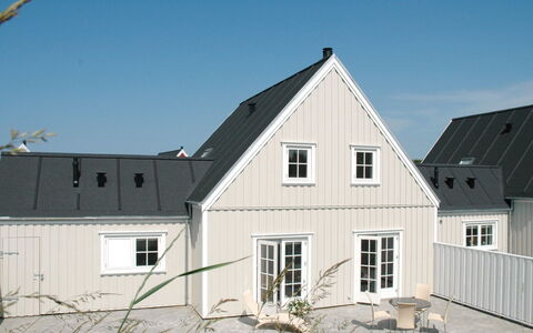 Ønef - 1Km from the Sea: Meubilair, Interieur Ontwerp, Stoel, Flooring, Tafel, Toevlucht, Verdieping, Plafond, Kamer, Eco Hotel