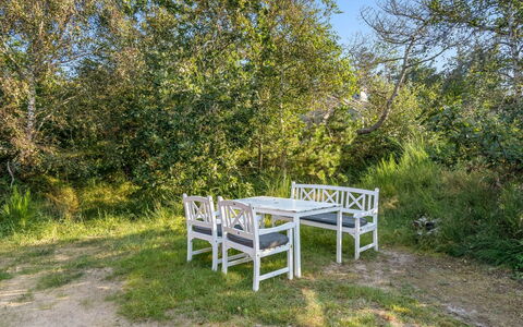 Beghel - 350M from the Sea: Struik, De Lente, Tuin, Takje, Schaduw, Landscaping, Buitenmeubels, Park, Bos