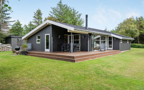 Ønder - 800M from the Sea: Huis, Verblijf, Landgoed, Boerderij, Siding, Garden Gebouwen, Landscaping, Hardwood, Veranda, Werf
