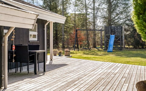 Akka - 2Km from the Sea: Huis, Huis, Deur, Dak, Verblijf, Landgoed, Tuin, Schaduw, Siding, Werf