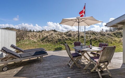 Asser - 400M from the Sea: Hout, Huis, Veranda, Dek, Hardwood, Dak, Beits, Houten Vloer, Eco Hotel