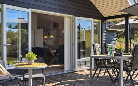 Swen - 1.3Km from the Sea: Architectuur, Dak, Huis, Samengesteld Materiaal, Daylighting, Siding, Oprit