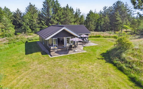 Swen - 1.3Km from the Sea: Architectuur, Dak, Huis, Samengesteld Materiaal, Daylighting, Siding, Oprit