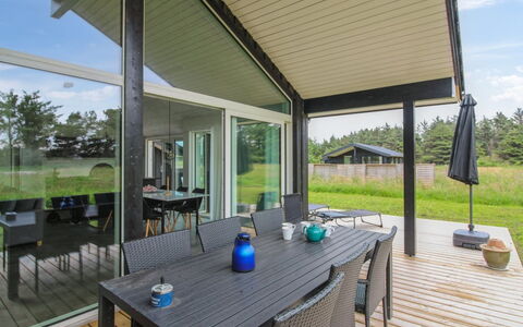 Holke - 600M from the Sea: Woongebied, Dak, Voorstad, Oprit, Landgoed, Schoorsteen