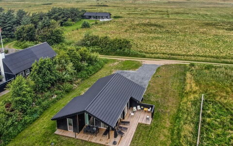 Holke - 600M from the Sea: Woongebied, Dak, Voorstad, Oprit, Landgoed, Schoorsteen