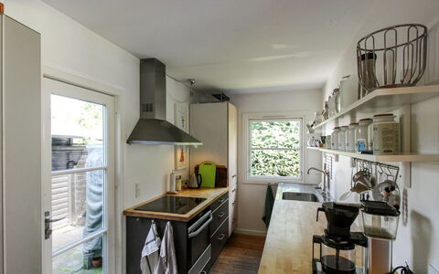 Henryk - 500M from the Sea: Dak, Land Lot, Verblijf, Huis, Landelijk Gebied, Schuur, Siding, Garden Gebouwen, Blokhut, Hut