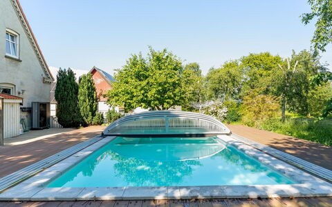 Thorward - 1.5Km from the Sea: Dak, Huis, Deur, Verblijf, Schaduw, Siding, Werf, Landgoed, Backyard