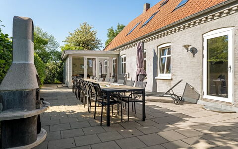 Thorward - 1.5Km from the Sea: Dak, Huis, Deur, Verblijf, Schaduw, Siding, Werf, Landgoed, Backyard