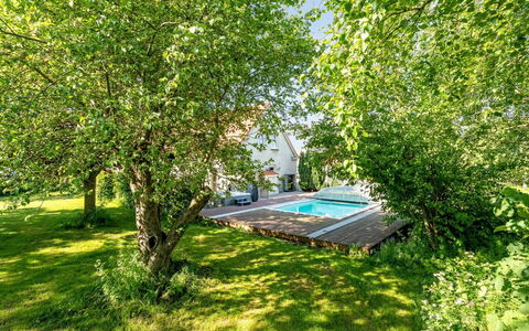 Thorward - 1.5Km from the Sea: Dak, Huis, Deur, Verblijf, Schaduw, Siding, Werf, Landgoed, Backyard