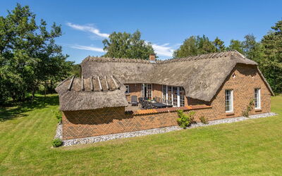 Taralyn - 1.3Km from the Sea
