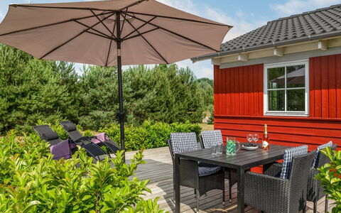 Finwith - 1.5Km from the Sea: Meubilair, Interieur Ontwerp, Stoel, Flooring, Tafel, Toevlucht, Verdieping, Plafond, Kamer, Eco Hotel