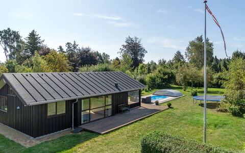 Biaver - 350M from the Sea: Dak, Land Lot, Verblijf, Huis, Landelijk Gebied, Schuur, Siding, Garden Gebouwen, Blokhut, Hut