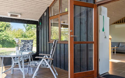 Biaver - 350M from the Sea: Dak, Land Lot, Verblijf, Huis, Landelijk Gebied, Schuur, Siding, Garden Gebouwen, Blokhut, Hut