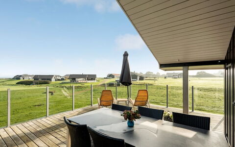 Naia - 200M from the Sea: Dak, Huis, Land Lot, Deur, Veranda, Siding, Verblijf, Schaduw, Landgoed, Dek