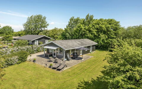 Leefke - 300M from the Sea: Huis, Landgoed, Verblijf, Gazon, Landscaping, Tuin, Voorstad, Boerderij, Werf