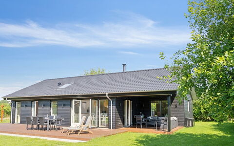 Hasten - 600M from the Sea: Dak, Huis, Huis, Verblijf, Siding, Landgoed, Oprit, Garden Gebouwen, Werf, Schuur