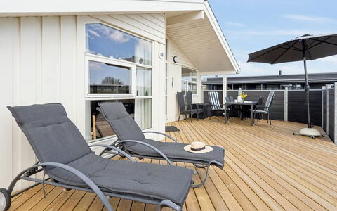 Tjakko - 900M from the Sea: Dak, Land Lot, Verblijf, Huis, Landelijk Gebied, Schuur, Siding, Garden Gebouwen, Blokhut, Hut