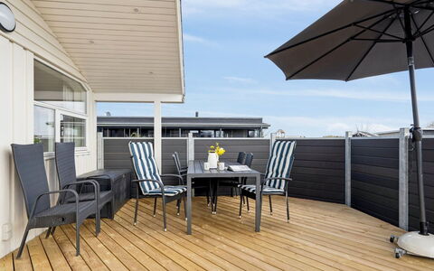Tjakko - 900M from the Sea: Dak, Land Lot, Verblijf, Huis, Landelijk Gebied, Schuur, Siding, Garden Gebouwen, Blokhut, Hut
