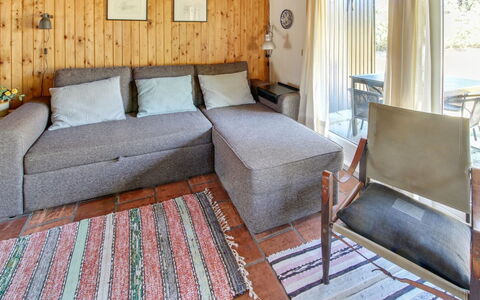 Emina - 400M from the Sea: Meubilair, Interieur Ontwerp, Stoel, Flooring, Tafel, Toevlucht, Verdieping, Plafond, Kamer, Eco Hotel