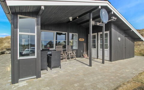 Vika - 600M from the Sea: Dak, Huis, Land Lot, Huis, Verblijf, Landgoed, Garden Gebouwen, Schaduw, Blokhut, Landscaping