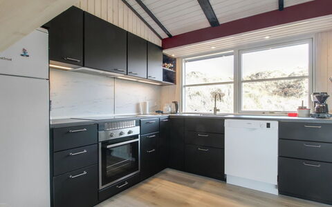 Vika - 600M from the Sea: Dak, Huis, Land Lot, Huis, Verblijf, Landgoed, Garden Gebouwen, Schaduw, Blokhut, Landscaping