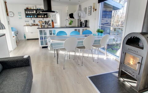 Friedeborg - 1Km from the Sea: Struik, Stedelijk Ontwerp, Groundcover, Steen, Appartement, Landgoed, Metselwerk, Balkon, Landscaping