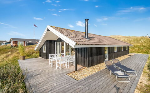 Edvardine - 400M from the Sea: Struik, Stedelijk Ontwerp, Groundcover, Steen, Appartement, Landgoed, Metselwerk, Balkon, Landscaping