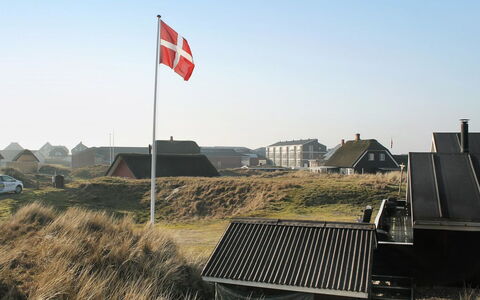 Aska - 400M from the Sea: Dak, Verblijf, Land Lot, Landelijk Gebied, Huis, Helling, Pool, Dorp, Hut