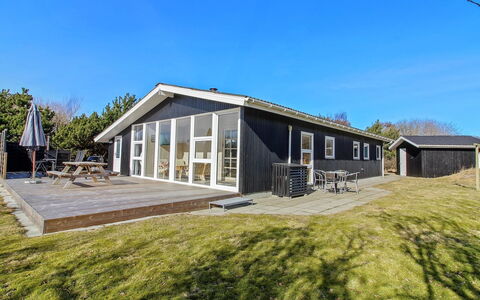 Andine - 1.2Km from the Sea: Struik, Stedelijk Ontwerp, Groundcover, Steen, Appartement, Landgoed, Metselwerk, Balkon, Landscaping