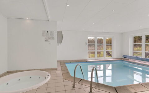 Henrike - 3.3Km from the Sea: Appartement, Schaduw, Balkon, Stoel, Hek, Buitenmeubels, Aluminium, Kunstgras