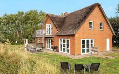 Henrike - 3.3Km from the Sea