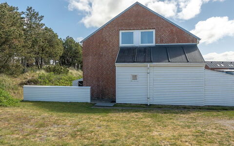 Anouk - 1.7Km from the Sea: Lucht, Muur, Dak, Huis, Huis, Woongebied, Siding, Verblijf, Helling, Oprit