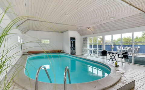 Madalena - 2.8Km from the Sea: Meubilair, Interieur Ontwerp, Stoel, Flooring, Tafel, Toevlucht, Verdieping, Plafond, Kamer, Eco Hotel