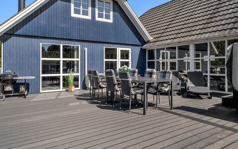 Madalena - 2.8Km from the Sea: Meubilair, Interieur Ontwerp, Stoel, Flooring, Tafel, Toevlucht, Verdieping, Plafond, Kamer, Eco Hotel