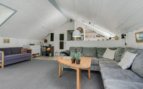 Lenia - 1Km from the Sea: Hout, Plafond, Meubilair, Flooring, Interieur Ontwerp, Verdieping, Huis, Kamer, Bankstel, Woonkamer