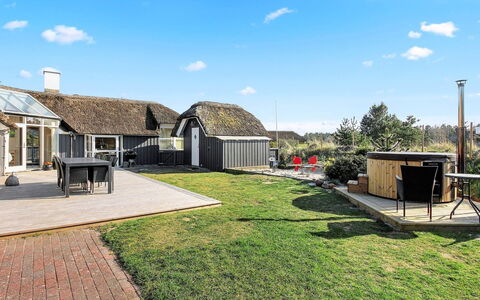 Ansine - 1.2Km from the Sea: Lucht, Dak, Huis, Huis, Architectuur, Verblijf, Woongebied, Land Lot, Landelijk Gebied, Landgoed
