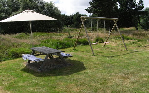 Livia - 900M from the Sea: Dak, Land Lot, Verblijf, Huis, Landelijk Gebied, Schuur, Siding, Garden Gebouwen, Blokhut, Hut