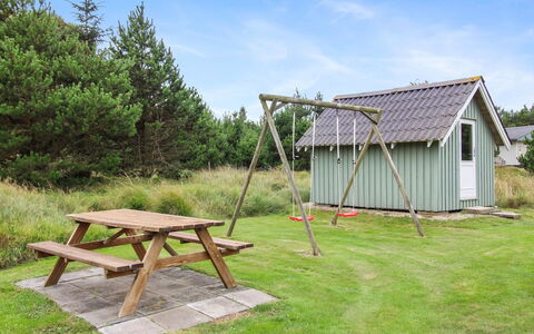 Livia - 900M from the Sea: Dak, Land Lot, Verblijf, Huis, Landelijk Gebied, Schuur, Siding, Garden Gebouwen, Blokhut, Hut