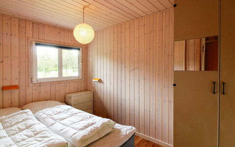Juste - 2.2Km from the Sea: Slaapkamer, Muur, Bed, Hout, Interieur Ontwerp, Plafond, Laken, Verdieping, Flooring, Bedding