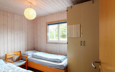Juste - 2.2Km from the Sea: Slaapkamer, Hout, Bed, Interieur Ontwerp, Flooring, Verdieping, Meubilair, Laken, Bed Frame, Plafond