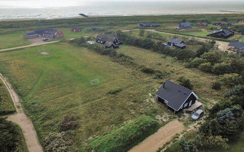 Tinemarie - 200M from the Sea: Gras, Huis, Dak, Huis, Verblijf, Struik, Land Lot, Landelijk Gebied, Boerderij, Groundcover