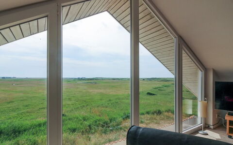 Botilla - 150M from the Sea: Struik, Stedelijk Ontwerp, Groundcover, Steen, Appartement, Landgoed, Metselwerk, Balkon, Landscaping