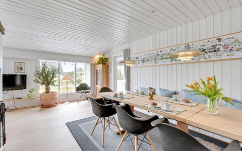 Saxe - from the Sea: Interieur Ontwerp, Meubilair, Hout, Flooring, Plafond, Eetkamer, Keuken En Eettafel, Tafel, Houten Vloer, Huis