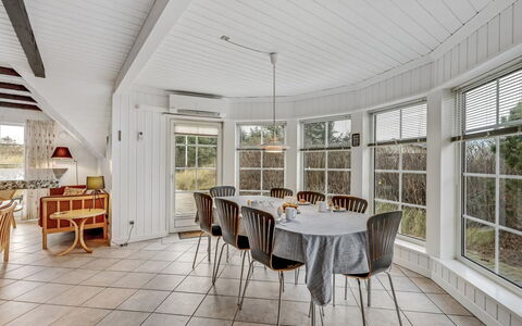 Sannie - 450M from the Sea: Huis, Dak, Huis, Verblijf, Schuur, Garden Gebouwen, Siding, Werf, Blokhut, Hut