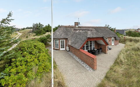 Sannie - 450M from the Sea: Huis, Dak, Huis, Verblijf, Schuur, Garden Gebouwen, Siding, Werf, Blokhut, Hut