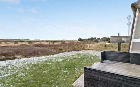 Gunhwat - 350M to the Fjord: Zwembad, Buitenmeubels, Meubilair, Toevlucht, Flagstone, Eco Hotel, Schaduw, Stoel, Vrije Tijd, Landgoed