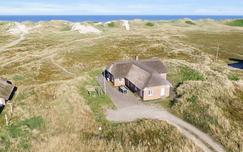 Skuli - 200M from the Sea: Verblijf, Schuur, Hut, Boerderij, Prairie, Keet, Schuur, Blokhut, Garden Gebouwen