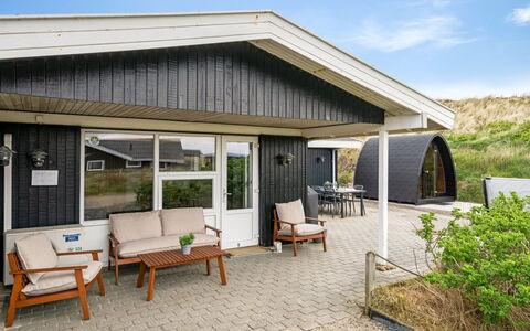 Assa - from the Sea: Dak, Land Lot, Verblijf, Huis, Landelijk Gebied, Schuur, Siding, Garden Gebouwen, Blokhut, Hut